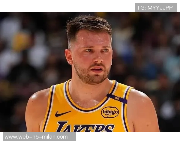 艾顿称赞东契奇为挡拆天才直言其球场视野如同长了眼睛