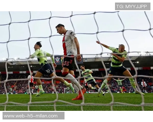 曼市双雄关注拜仁中场帕夫洛维奇或成罗德里接班人