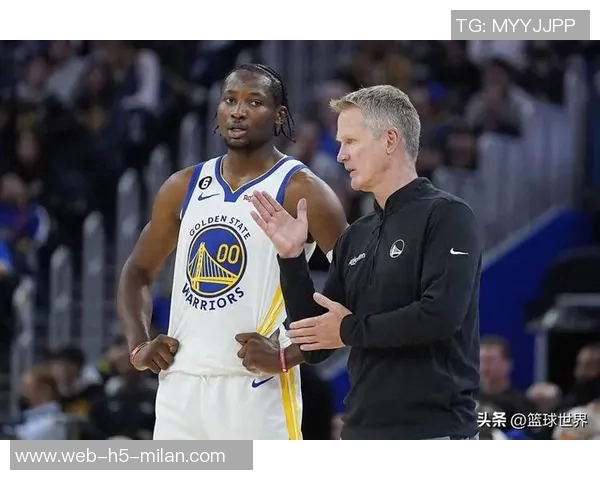 科尔称赞库明加成长显著关键时刻主动示意不该出手