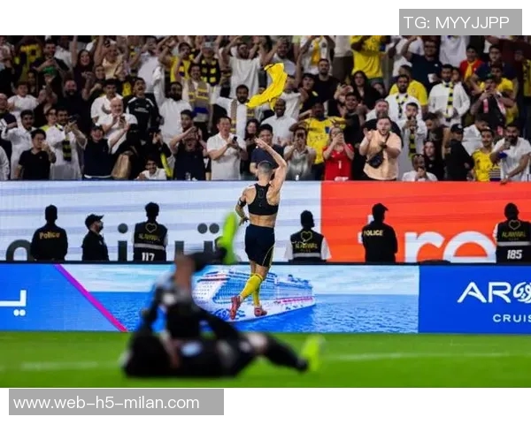 C罗脚后跟双响助利雅得胜利领先对手生涯进球数达956球 C罗脚后跟双响助利雅得胜利领先对手生涯进球数达956球