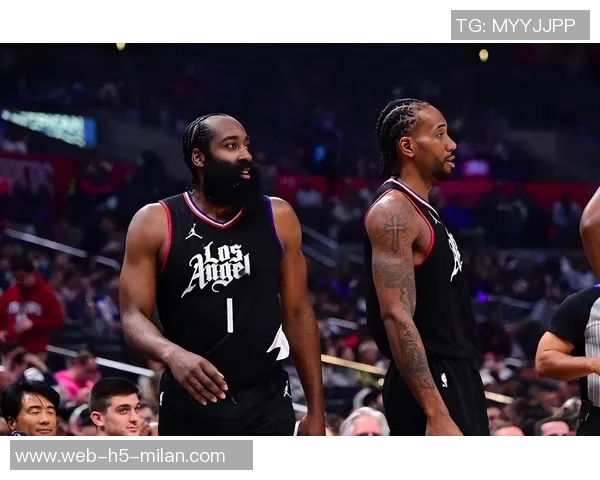 塞布尔仅出战四场场均25次抢断与开拓者洽谈买断合同